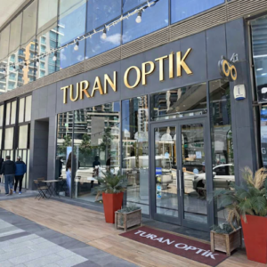 optik mağazası tabelası
